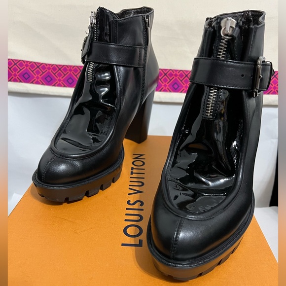 LAURA BALLARIVA  ITALY - Picture 2 of 12